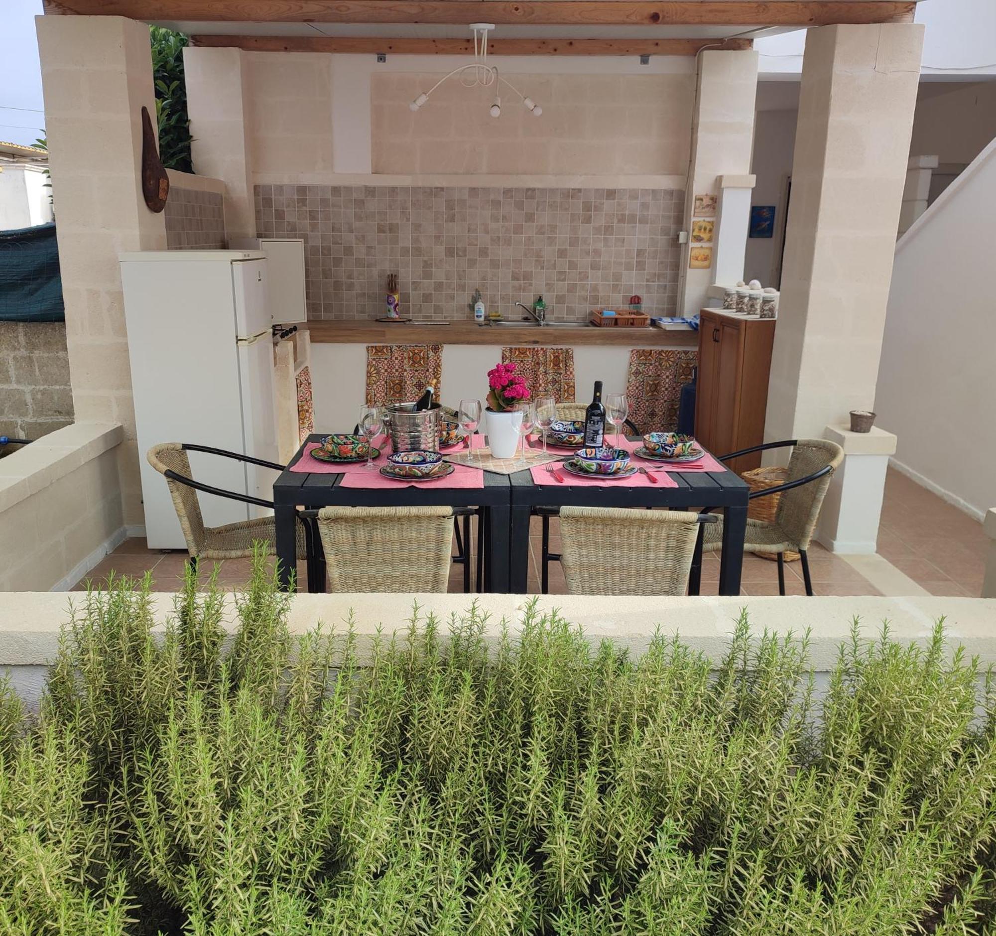 Le Anfore Del Salento Bed And Breakfast Marina di Lizzano Eksteriør bilde